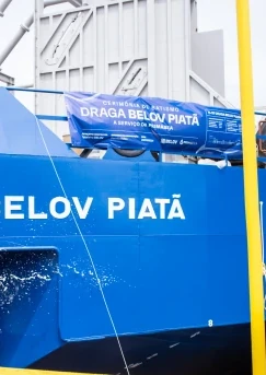 Belov Piatã é batizada na Baía de Aratu