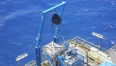 Equipamentos embarcados - Serviços com ROV Belov